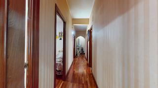 Pis a Zabala. La casa agency vende en exclusiva amplia vivienda a pocos pasos