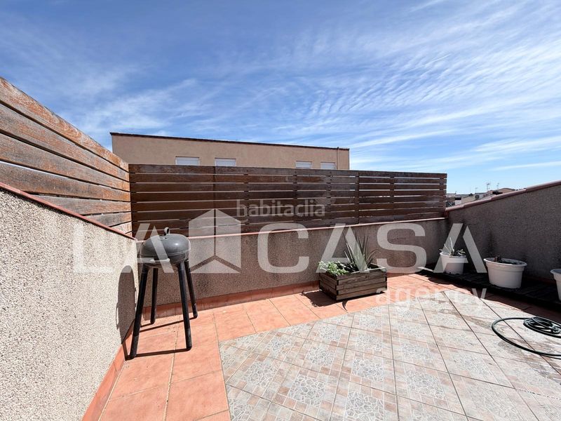 Foto bb6d8357-a911-4f5d-bcfd-dcf6bc17bf38. Àtic amb calefacció aparcament a Can Rull Sabadell