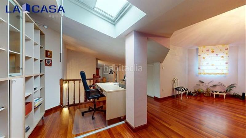 Foto e0b0da4d-f54f-4cca-83a9-7bd81029dc00. Etagenwohnung mit heizung in Centro Barakaldo