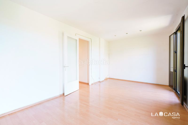 Foto 5df95498-083f-4214-a96b-e460a4613e10. Pis a Font de la Guatlla Barcelona