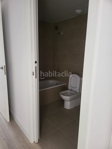 Foto be2355eb-0b18-4156-bdf0-c477140430e1. Pis amb calefacció aparcament piscina a El Remei Badalona
