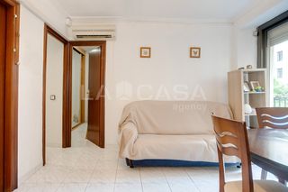 Pis a St. Pere - Sta. Caterina - El Born. Piso esquinero en el born