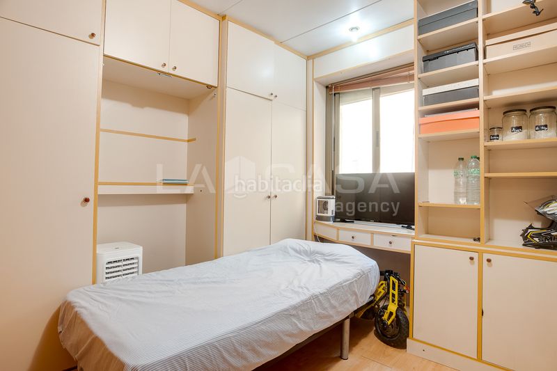 Foto f8e0c80a-1693-4ed0-92f8-bd6f27160236. Pis a St. Pere - Sta. Caterina - El Born Barcelona
