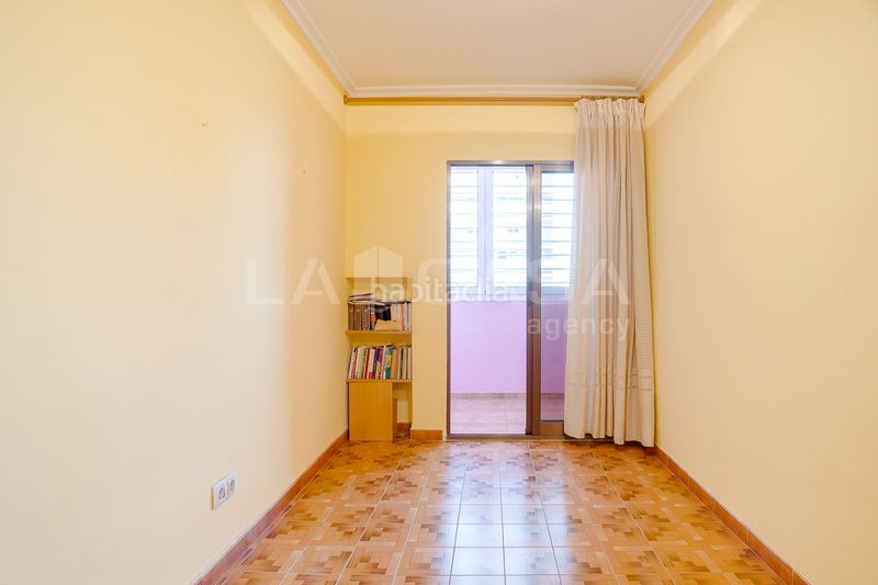 Foto 060d16f9-6414-4103-b998-ea07113dced3. Dúplex amb calefacció a La Verneda - La Pau Barcelona