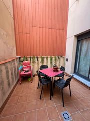 Dúplex  Carrer mossèn jaume busquet. Dúplex moderno con terraza privada de 15 m2  primera planta