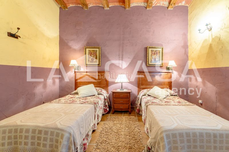 Foto d4b937fc-a420-437c-a989-13cdb0d6c9ba. Casa a Requena