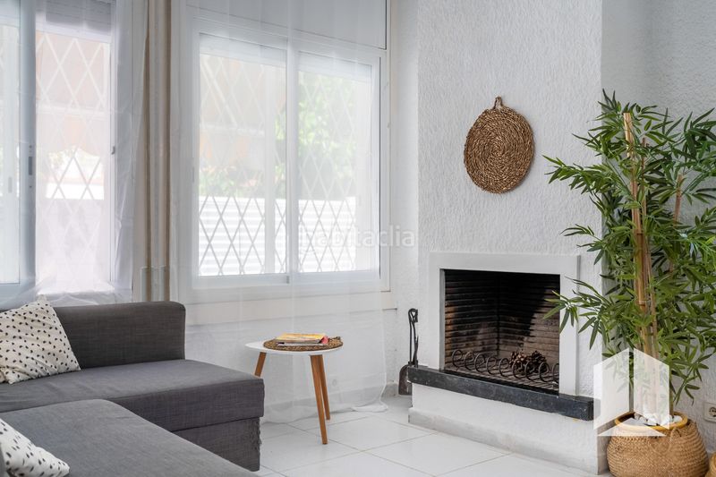 Foto 1d5f9f43-d00c-4e72-be3e-02ebd7e82f8c. Casa amb aparcament a Lluminetes Castelldefels