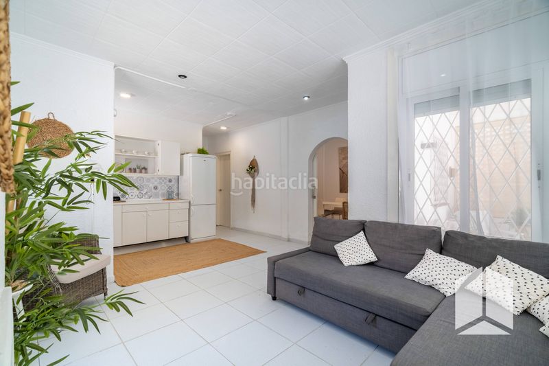 Foto 471e5837-9551-4487-a400-8285a8f8f07d. Casa amb aparcament a Lluminetes Castelldefels