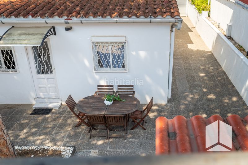 Foto b8c4b836-8f4e-485c-af01-c688d4dd8dee. Casa amb aparcament a Lluminetes Castelldefels