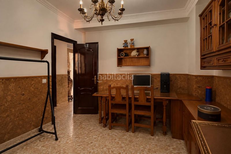 Foto c15f8a19-4ec8-4b9d-b77d-98d8708aa4e6. Casa amb aparcament a Centro - Doña Mercedes Dos Hermanas
