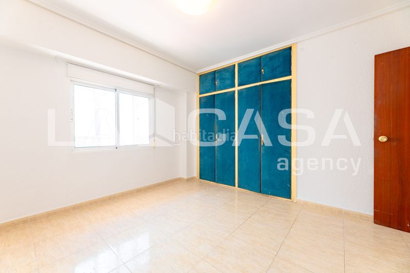 Foto 16d0a988-ef92-48e4-9d8d-5ecb76ad05e4. Pis a Ciutat Jardí Valencia