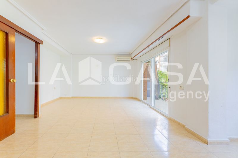 Foto bbd7fbf7-d088-4552-a89e-1e9c77c224cc. Pis a Ciutat Jardí Valencia