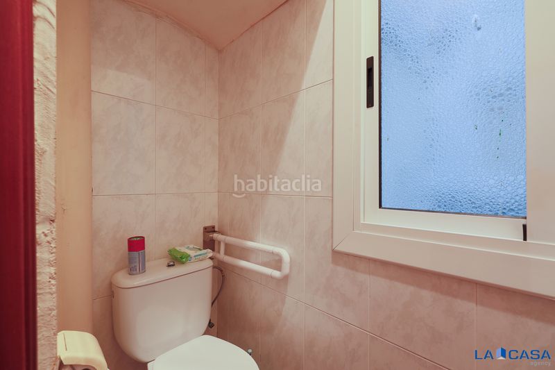 Foto 3457933a-363d-4c01-8a68-2bd6ab88db31. Pis a Raval Barcelona