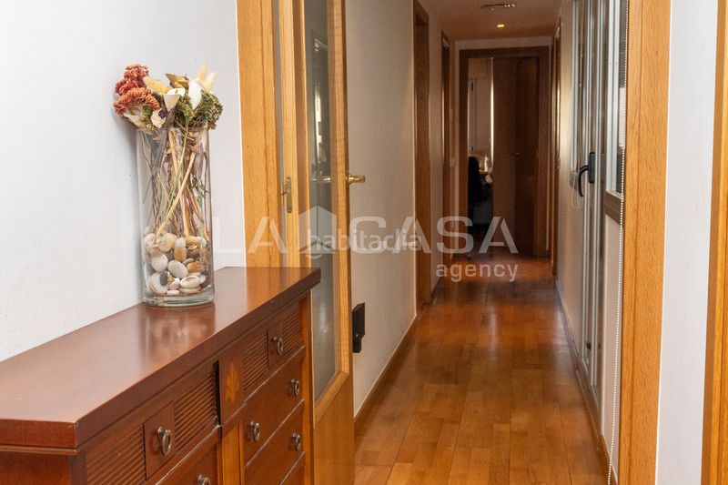 Foto a5e0bc00-05b6-44a3-8380-d71349e850c5. Pis amb calefacció aparcament a Vilapicina - Torre Llobeta Barcelona