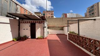 Haus  Passatge de graziella pareto. Casa independiente con terraza de 50 m2 en el camp de larpa del