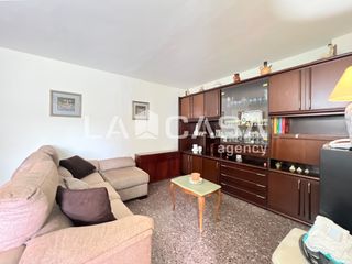 Appartamento  Avinguda d'alfons xiii. Fantástica vivienda de 107m2 construidos con parking incluido