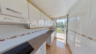 Pis  Carrer mas dels cups. Vivienda seminueva con plaza de parking incluida en san salvador