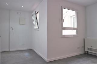 Appartement à Raval. Inversión rentable en el raval con reforma y ubicación privilegi