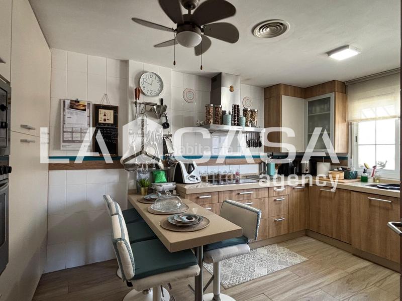 Foto 045d8a67-dabc-4c8b-a4e0-d74d79e874e4. Casa pareada en Olivar de Quintos Montequinto
