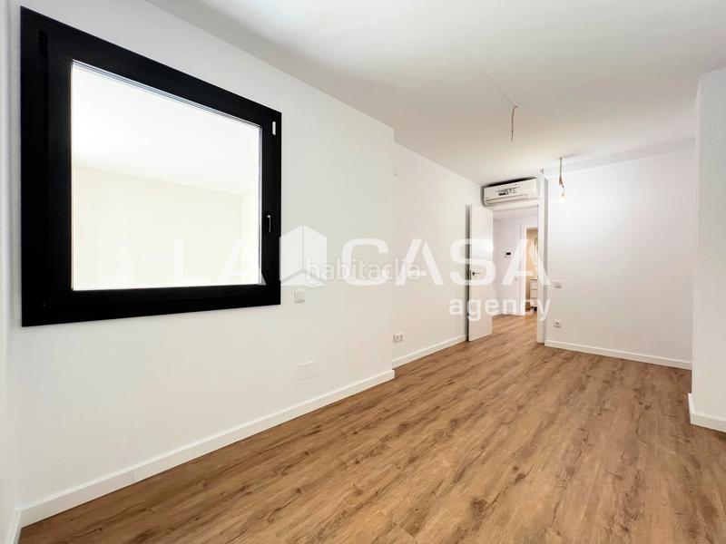 Foto c5fd3eb4-6cee-4399-9fc9-87a0212c3782. Planta baja increíble ático duplex en llefia, en Llefià Badalona