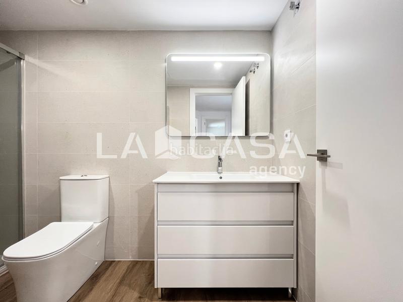 Foto ea95f53e-8968-4729-86a3-8bb5bae6b12b. Planta baja increíble ático duplex en llefia, en Llefià Badalona