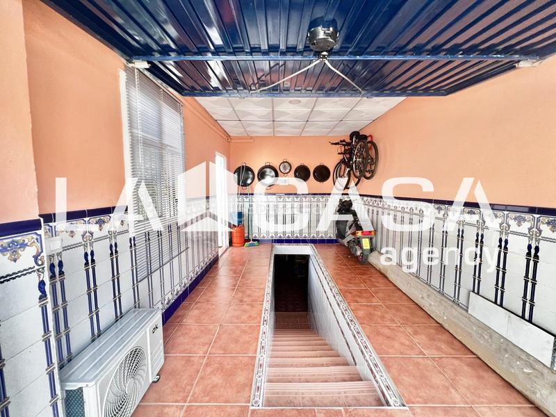 Foto 6ff4aaf1-a509-4570-8814-22c350d26e01. Casa en Centro - Doña Mercedes Dos Hermanas