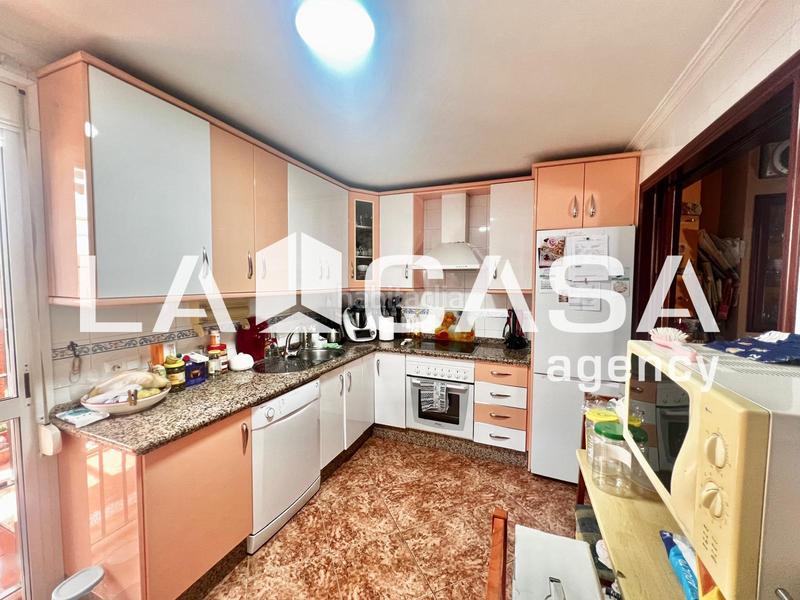 Foto eeb4af7b-0ab1-44dc-906e-5dc04f7e3094. Casa en Centro - Doña Mercedes Dos Hermanas