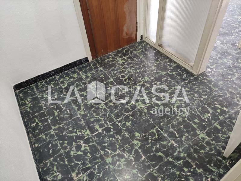 Foto 3db5a80a-d396-4ed4-899c-033cbb1d319d. Pis a Centre Santa Coloma de Gramenet