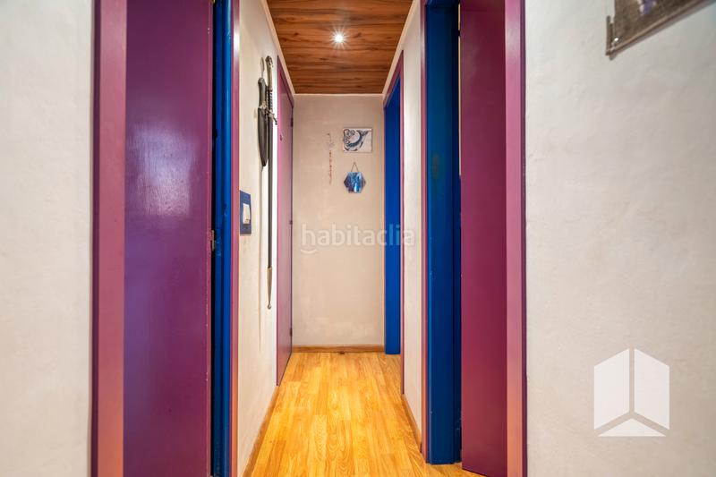Foto d59da763-e0b7-4347-9b07-7d6aec66e9ec. Ático oportunidad en el centro piso con inquilino y ascensor aprobado! en Castelldefels