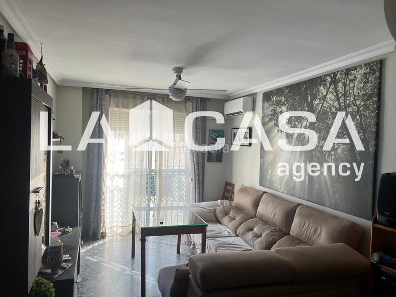 Foto bffedad6-b070-4cef-8f13-472f79e54927. Piso  en planta baja con patio privado y excelente ubicación junto a la plaza de valme! en Dos Hermanas