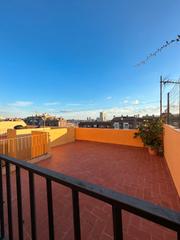 Flat  Carrer del pi. Oportunidad de inversion en singuerlin!