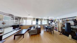 Appartement à Sant Martí de Provençals. Amplio piso exterior de 138 m junto a rambla guipúzcoa