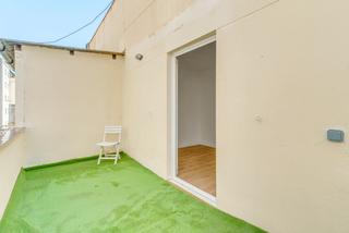 Attique à Guinardó. Ático reformado con terraza privada en pleno guinardó