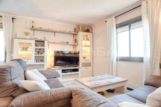 Appartement à Sant Roc. Gran oportunidad en badalona con vistas a la montaña!