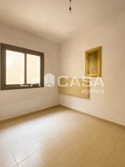 Appartamento in Llefià. Piso en venta con balcon en llefià, badalona!!! ideal inversores