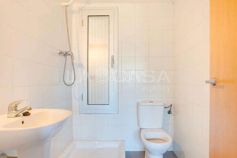 Foto 8806b1ef-e80c-42a6-a5bb-8753bbf820da. Appartement avec chauffage parking dans La Catalana Sant Adrià de Besòs