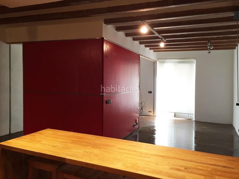 Foto 1cc850fe-f966-419e-b79d-b68392b97beb. Pis a Raval Barcelona