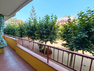 Appartement à Poblenou. Piso exterior con terraza, vistas, patio privativo y excelente d