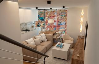 Attique  Avinguda de lloreda