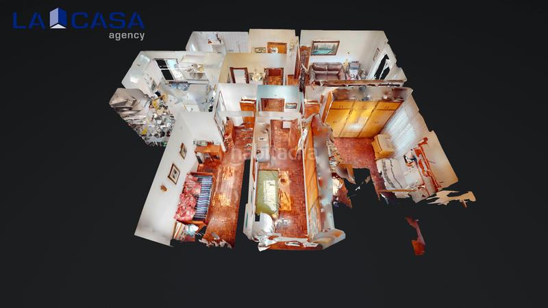 Foto cc118f8c-b08d-4523-bd29-028415729e7b. Piso estudio sani 2020 presenta fantástico piso con terraza en etxepare! en Bilbao