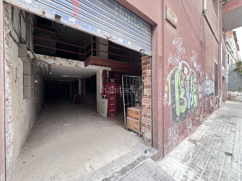Foto a150e356-66cb-4ced-806d-30d1589ff2dd. Local comercial a Llefià Badalona
