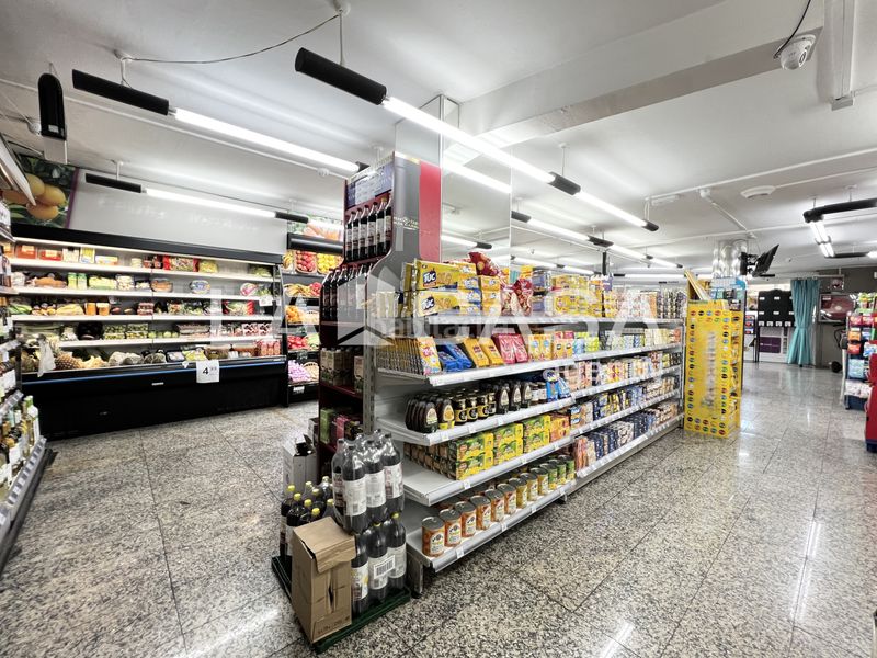 Foto aebbb257-d620-4def-902e-1b008e85c187. Local comercial a Llefià Badalona