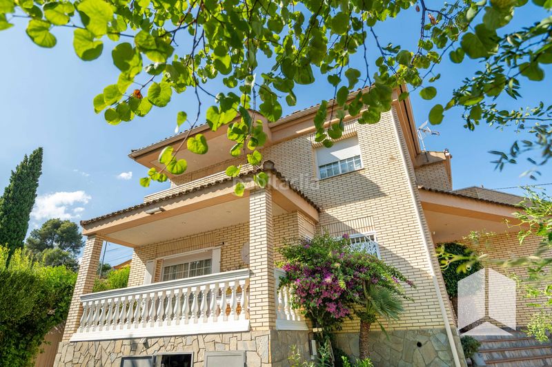 Foto 39b35963-8392-45b7-8f15-1078dd11be18. Casa amb aparcament piscina a Sant Vicenç dels Horts
