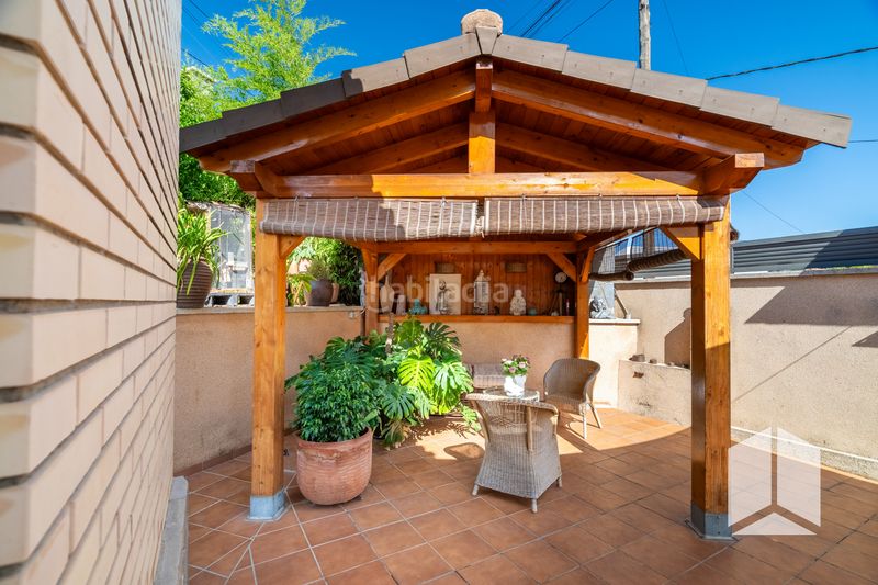Foto 4a6ca8ea-68ef-43e2-9657-fe9b6627281e. Casa amb aparcament piscina a Sant Vicenç dels Horts