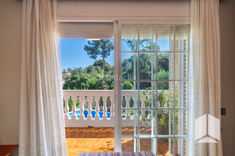 Foto d3d7b07d-517d-441e-a57c-91b5a501aa6a. Casa amb aparcament piscina a Sant Vicenç dels Horts