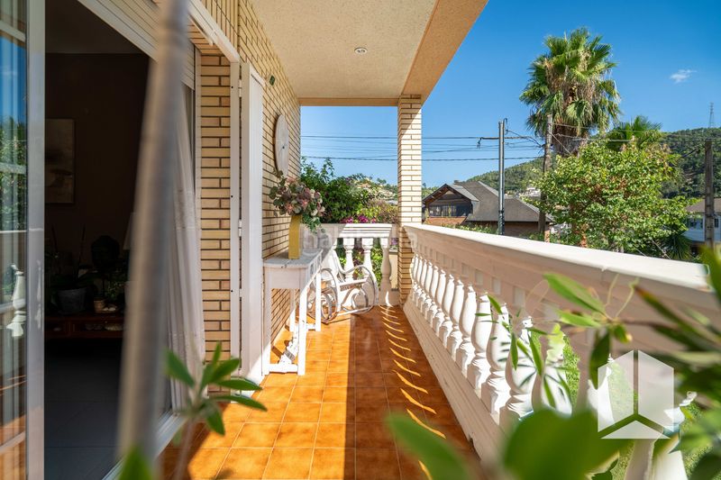 Foto f70a3387-fe0b-4de0-b693-1b46f91f5202. Casa amb aparcament piscina a Sant Vicenç dels Horts