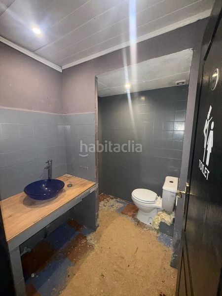 Foto d76e0a1e-5ad0-470e-bd05-c0aade33d205. Local comercial a Hostafrancs Barcelona