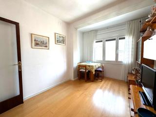 Pis  Carrer de sants. Piso carrer de sants, barcelona