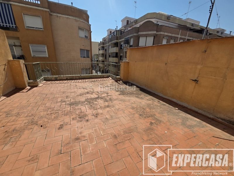 Foto 15d42b75-96bc-4ca2-abcb-cbc381ab23b9. Casa amb aparcament a Alquenència - Venècia Alzira
