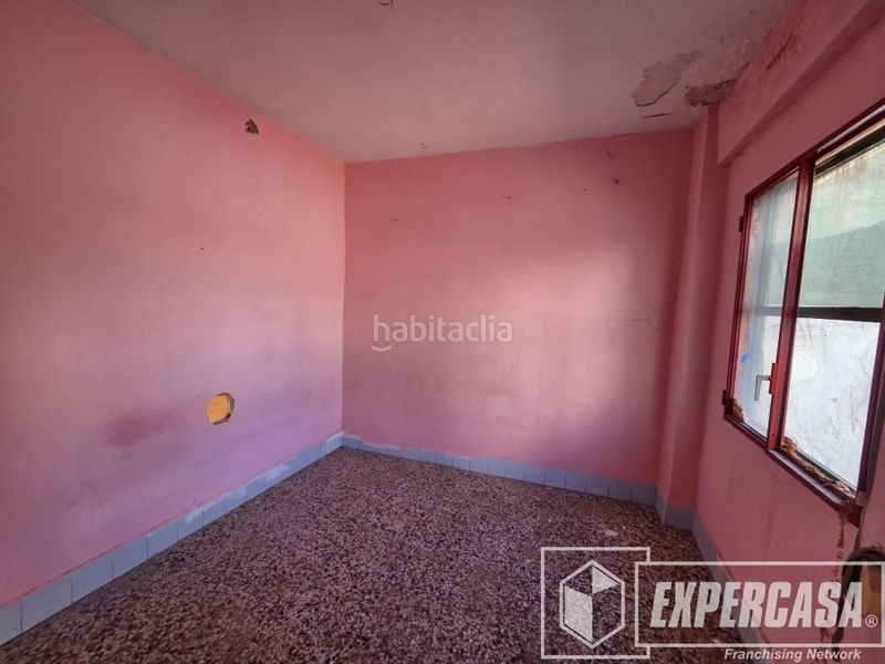Foto 2cb7600b-b852-4975-b77d-3be8a7f31c66. Casa amb aparcament a Alquenència - Venècia Alzira